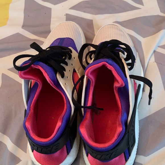 Nike Sneakers - Picture 3 of 3